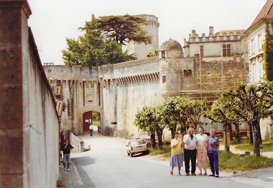 with Lizzi and her family in France