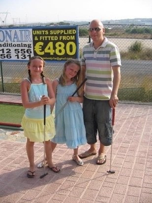 Mini golf with Danielle & Mackenzie - Spain 2008