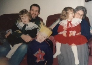 Dorothy and family  Christmas 1999