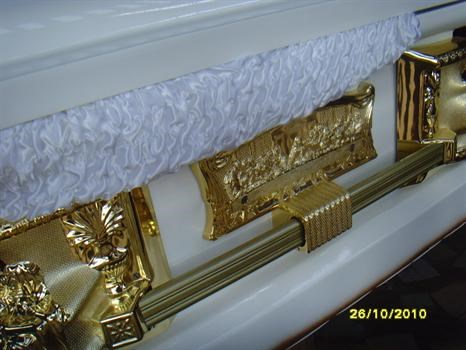 Prof's Casket in detail