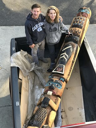 Jaci & Matthew with Garrison's Totem Pole 11-19