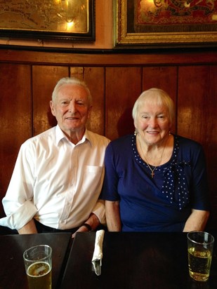 60th wedding anniversary family lunch