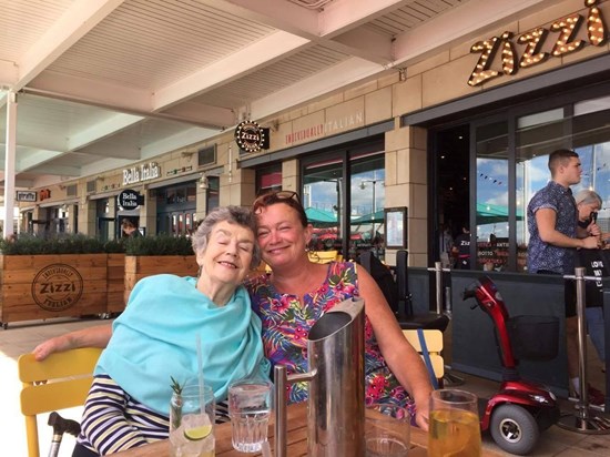 Mum and I at Gunwharf Quays enjoying lunch 🥰