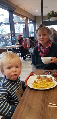 Nanna Jenny lunch with Monty, 2019