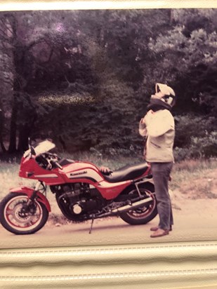 In his Kermit jacket up the Beech 1980’s