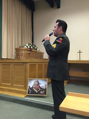 Scott Elvis pays tribute at the crematorium 