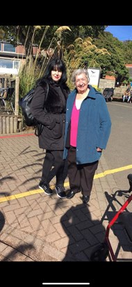 Sharon with her mumzy Anne 