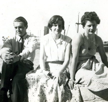 1954 Xmas Jim,Sally,Jane @ Kabrit, Suez Canal