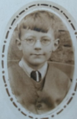 Allan in 1932 aged 8