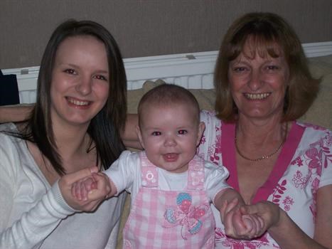 tom,your beauitful neice, lil sis and mum sending all our love x