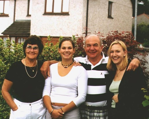 Lynn, Annys, Charlie and Cate before the Eclipse in 1999