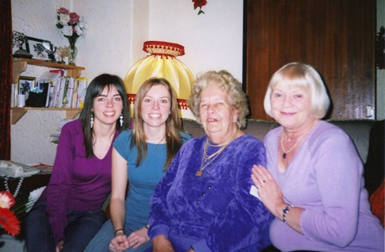Helen with mum & Tracy & Max.   