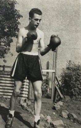Roy Boxing 1946