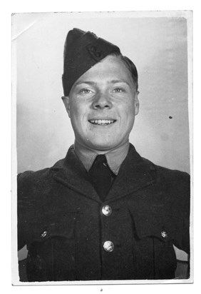 2345182 Jennings F R - Dad during training at the beginning of his National service in 1947