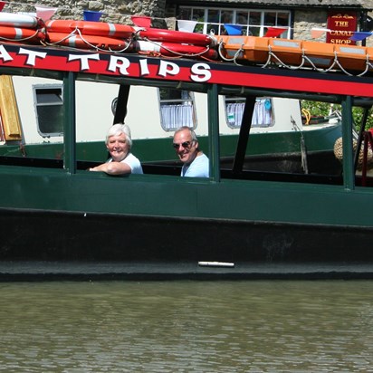 Elaine and David boated with us to Stoke Bruerne for a boating festival in 2009.