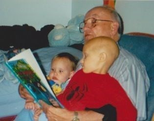 Grampa reading to Deanna and David, May 1998