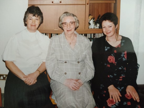 Anne with her mum Mary (Pat) and sister Jayne