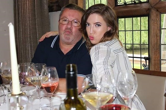Steve demonstrates his social media pout with neice Helen in 2016