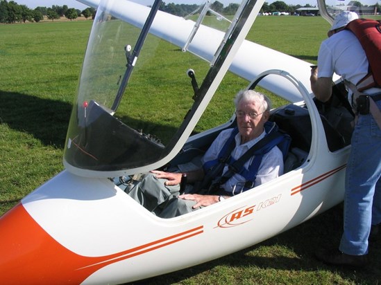A trial gliding flight at Wormingford