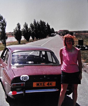 A lay-by stop in France, with faithful old MXE the first car.