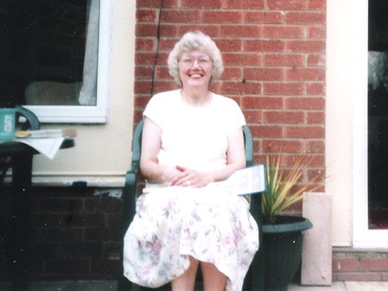 Shirley - Summer1999 - 48 Field Court (Kilburn) (1).jpg