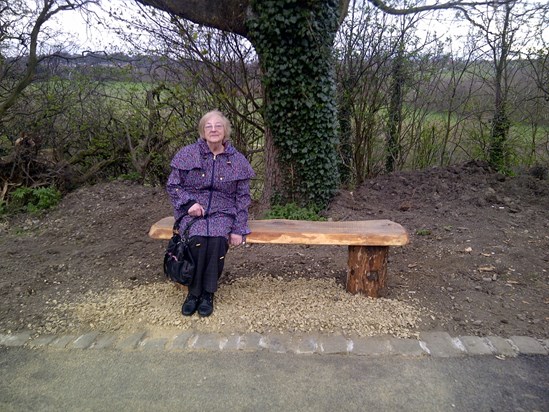 Bet n Bri's Bench - 'Our favourite place'
