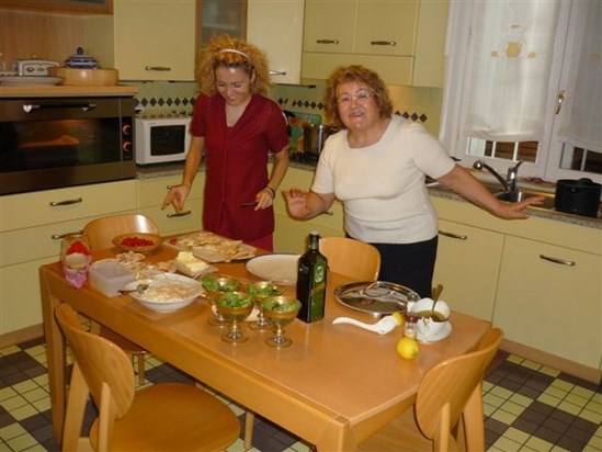 Barbara e Mamma preparano il pranzo di Natale