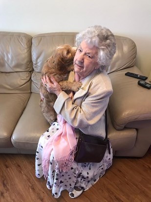 Nan meeting our new puppy - February 2020