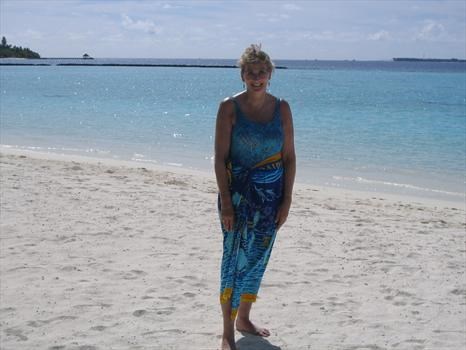 Island Girl on Vakarufalhi,our honeymoon 31/10/2006
