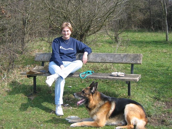 Wend and Saxon at 'her bench' 28-3-2005