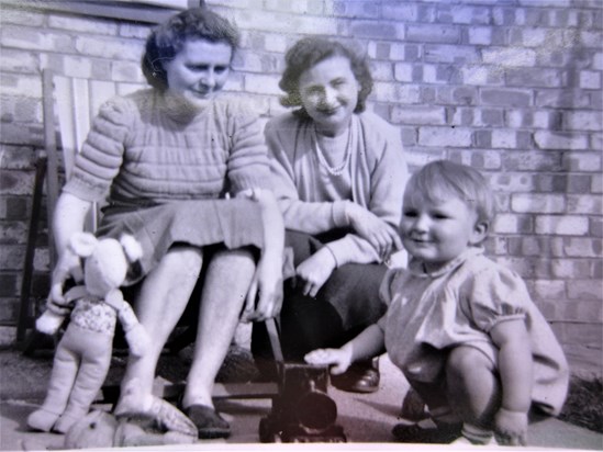 With his mother & aunt Ailsa