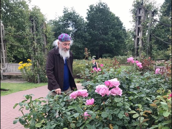 Giris in the Rose Garden