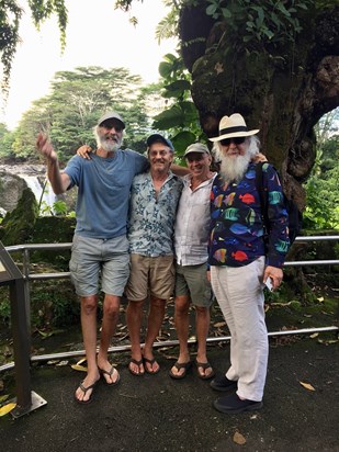 Visiting Yogi friends in Hawaii 