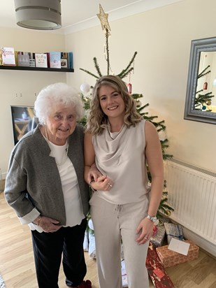 Gran and Joanna at Christmas 2020