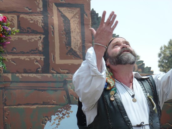 Mark Lewis once again on stage at Faire in Broad Daylight