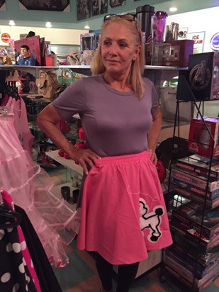 Checking out the Vintage Skirts at Peggy Sue‘s Restaurant in Arizoma