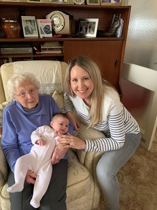 Aunty May with Lily and Joanne, Nov 2019