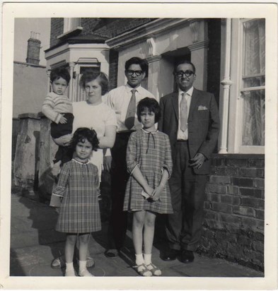 Pat, Ben, (Ben's friend Lawrence) and family 