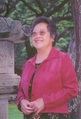 Mom at Kepaniwai Gardens in Iao Valley