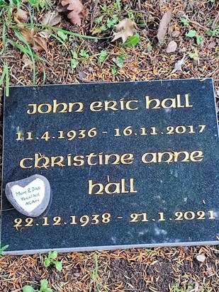 Finally the Memorial stone to celebrate both Mum and Dad is in place at Kingswood Meeting House in Wythall. If you understand what three words use hammer.stage.dwell to find it in the church yard. Otherwise the postcode is  B47 9DQ.