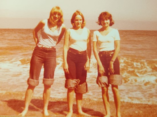 Bridlington 1978 - Pam, Den & Carol 