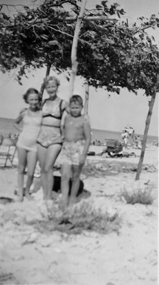 1950 Reeves Beach