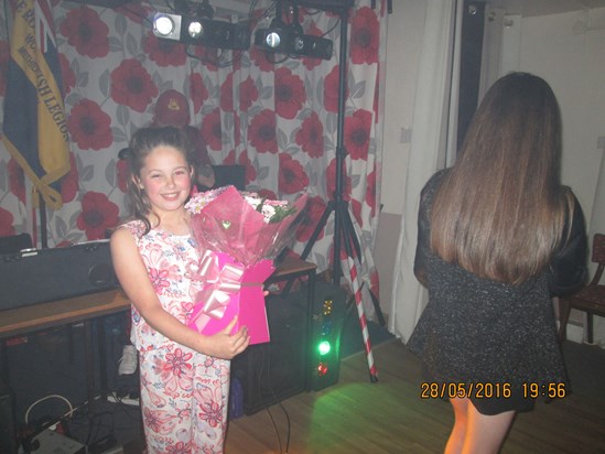 Courtney with her flowers , presented for her tribute song to her auld gran and di xx