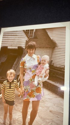 Grandma with mum and Julian 