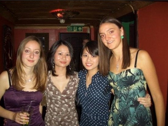 Back in 2006 celebrating my 21st with Mei and Suet.
