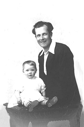 Geraldine Brenda with her Father Harold Hooton circa 1923