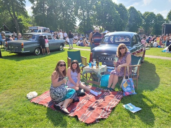 Picnic by the Wolseley at the music festival in Oxhey