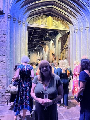 Sian entering Hogwarts at Warner Bros Studios