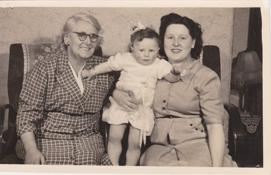 Jean with mam Elsie and Sandra