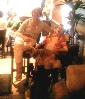 Moira, Mum and Lucy in the Royal Tunbridge Wells Hotel on 2008-07-05
